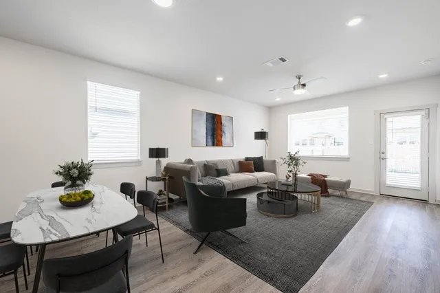 $1,800 | 225 New Hampton Way, San Marcos, TX 78666