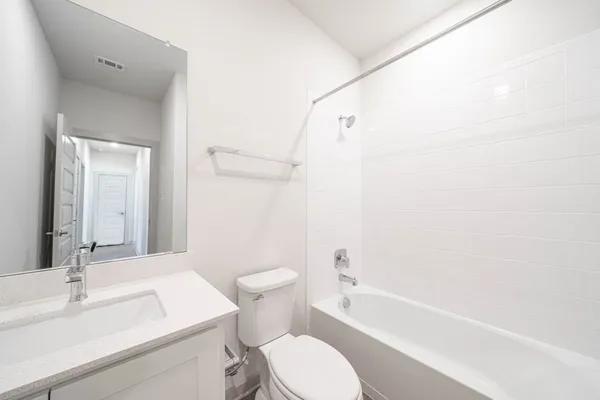 $1,800 | 225 New Hampton Way, San Marcos, TX 78666