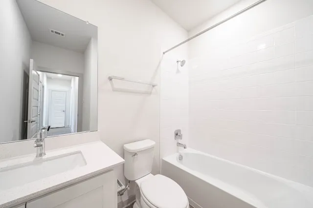 $1,800 | 225 New Hampton Way, San Marcos, TX 78666