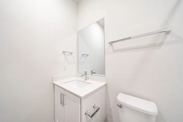 $1,800 | 225 New Hampton Way, San Marcos, TX 78666