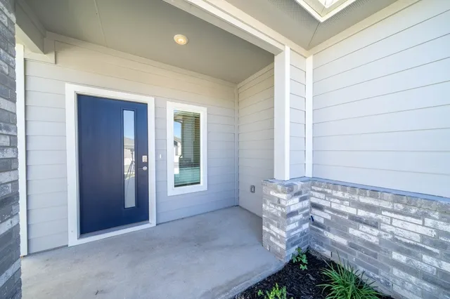 $1,800 | 225 New Hampton Way, San Marcos, TX 78666