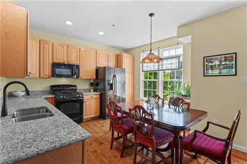 $330,000 | 359 Wealdstone Road, Cranberry Township, PA 16066