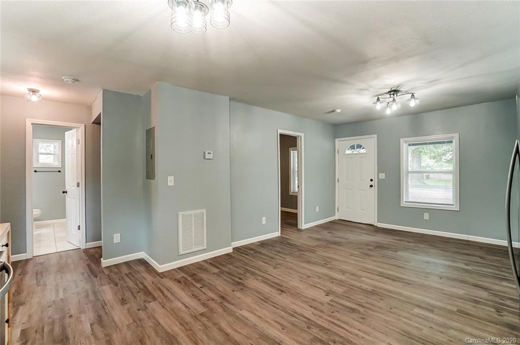 113 Mobley Street Clover, SC 29710 - Photo 11 of 24 Gallery Image 11