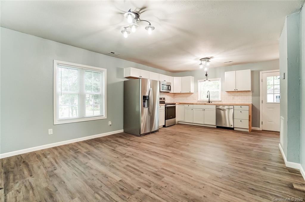 113 Mobley Street Clover, SC 29710 - Photo 7 of 24 Gallery Image 7