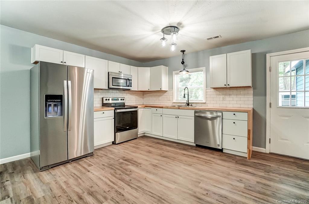 113 Mobley Street Clover, SC 29710 - Photo 8 of 24 Gallery Image 8