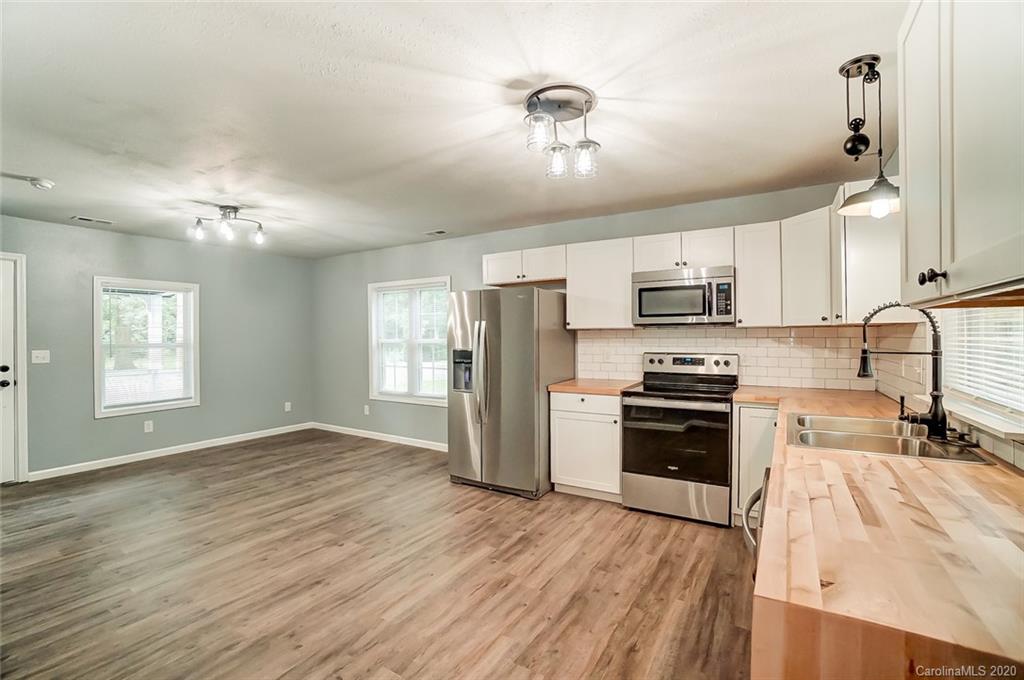 113 Mobley Street Clover, SC 29710 - Photo 9 of 24 Gallery Image 9