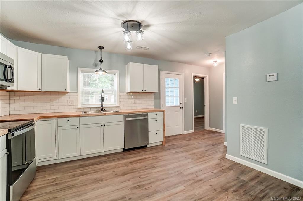 113 Mobley Street Clover, SC 29710 - Photo 10 of 24 Gallery Image 10