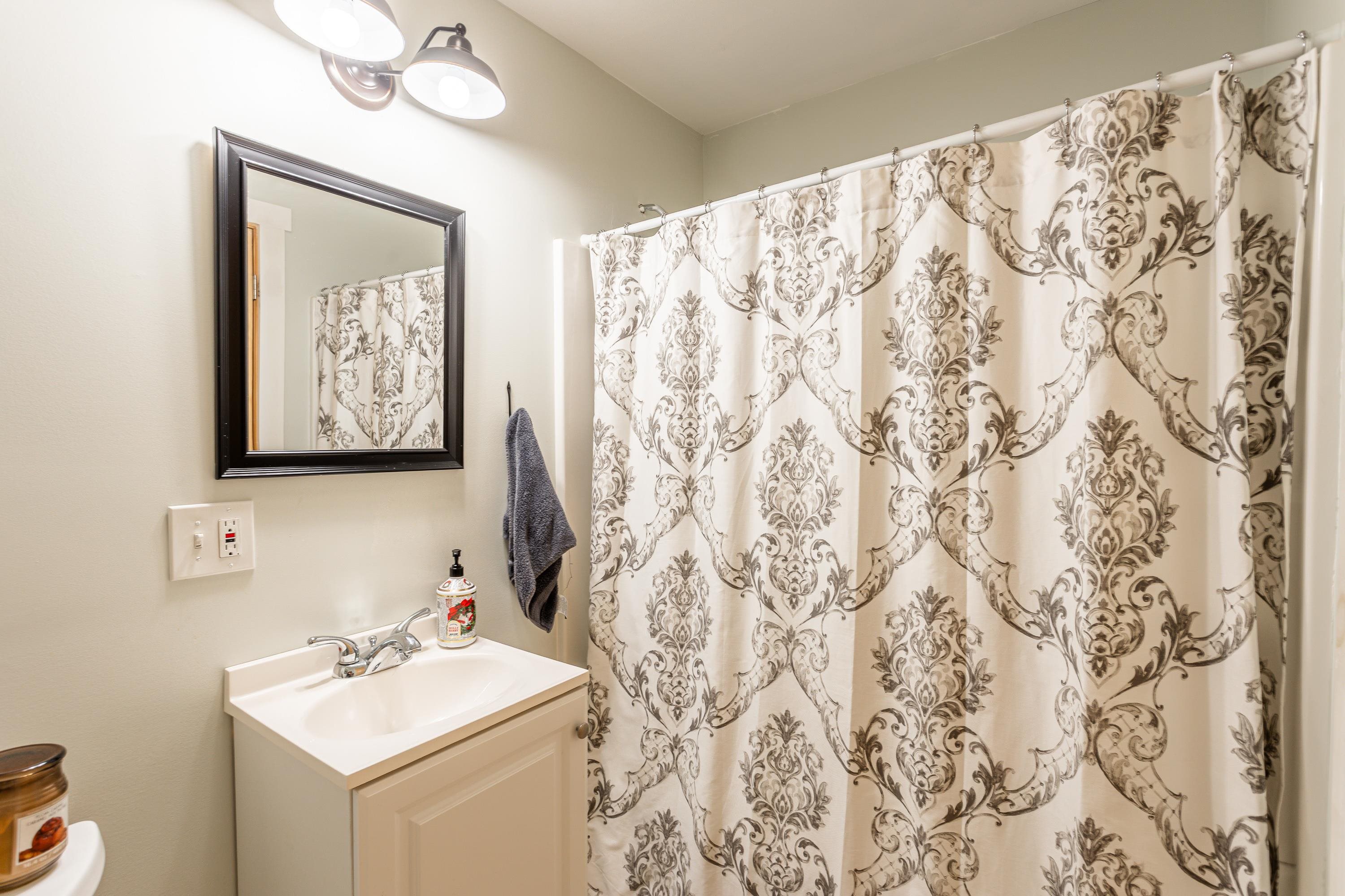 3247 West Proctor Road Rutland Town, VT 05765 - Photo 15 of 38