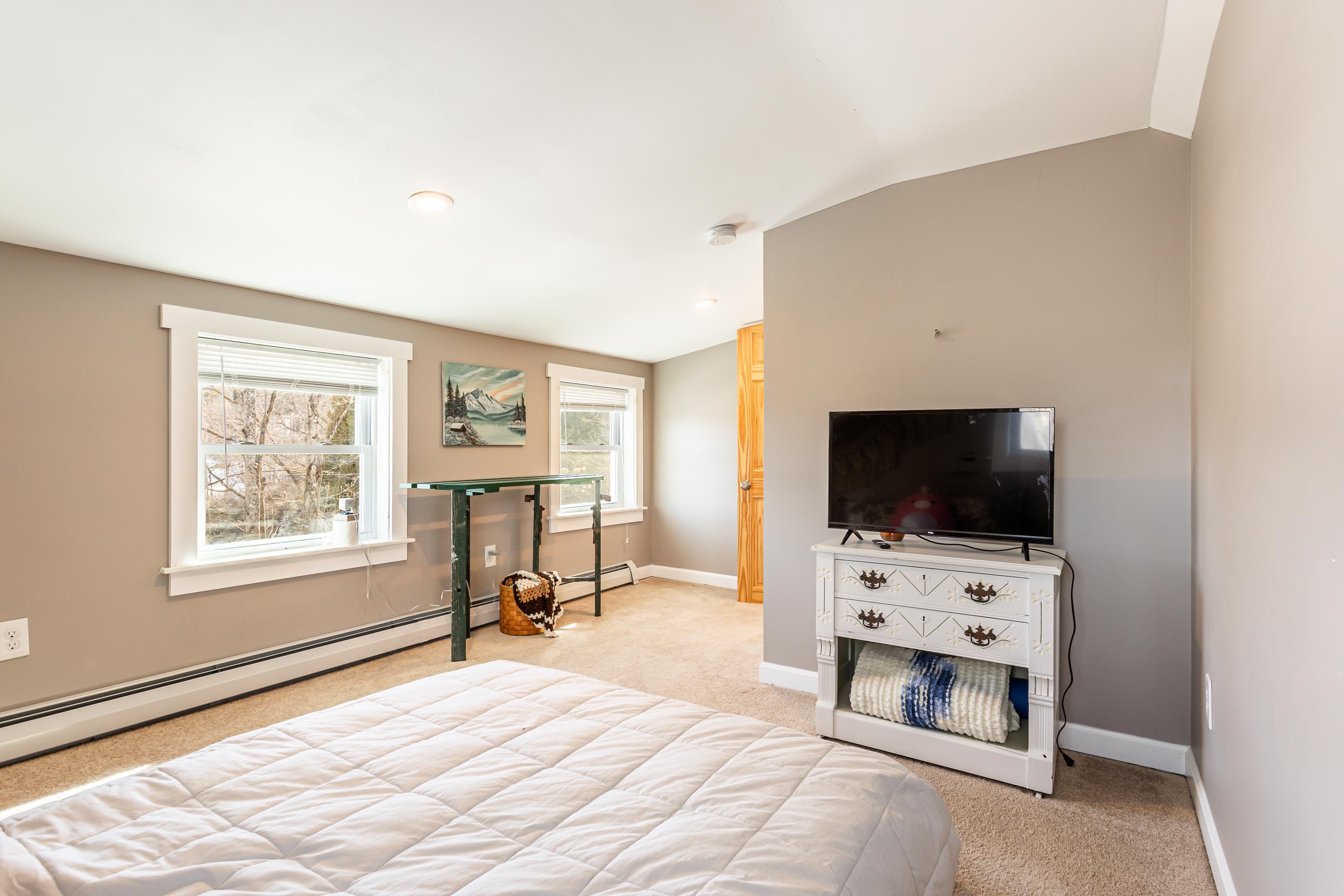 3247 West Proctor Road Rutland Town, VT 05765 - Photo 23 of 38