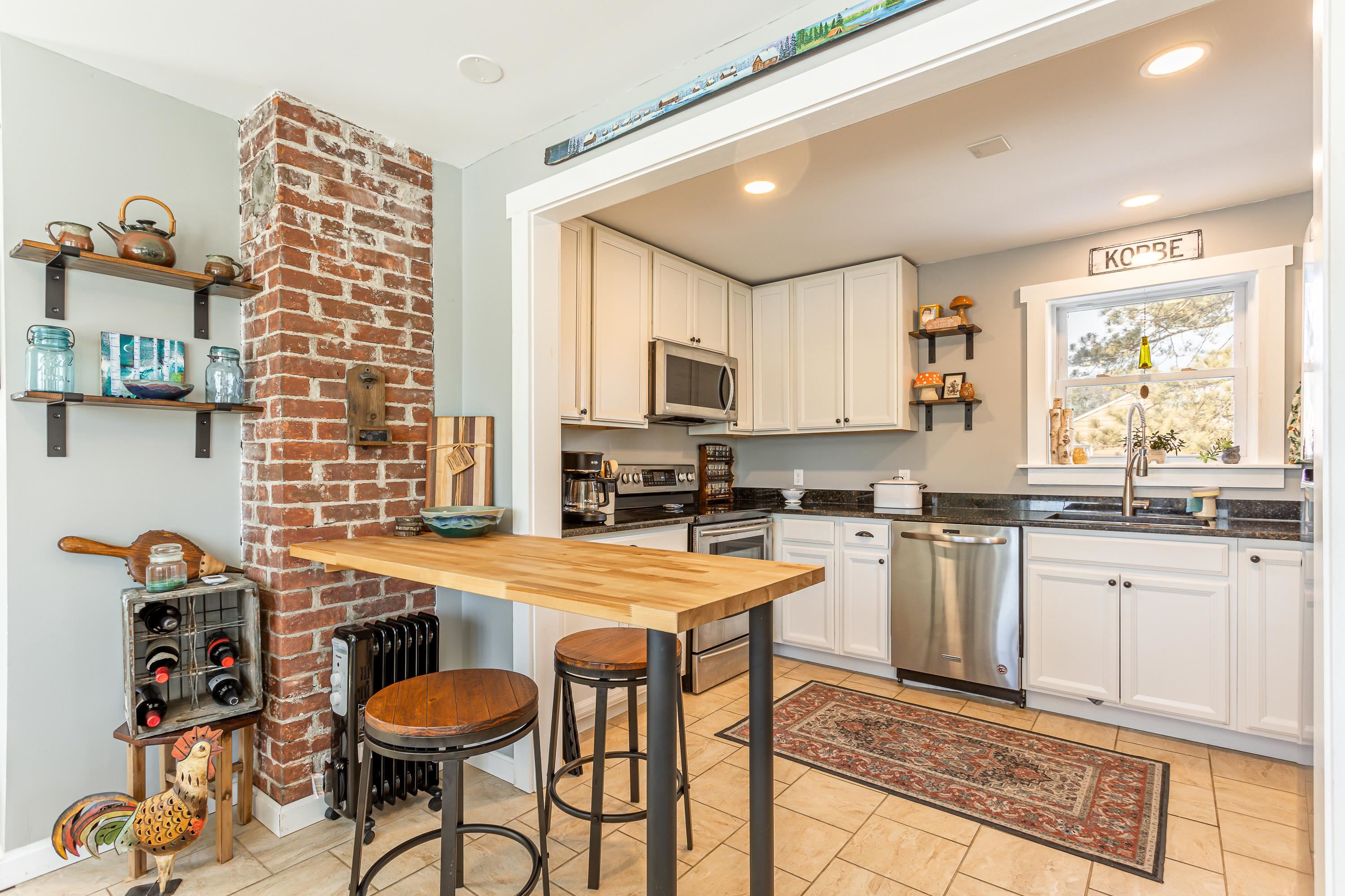 3247 West Proctor Road Rutland Town, VT 05765 - Photo 4 of 38