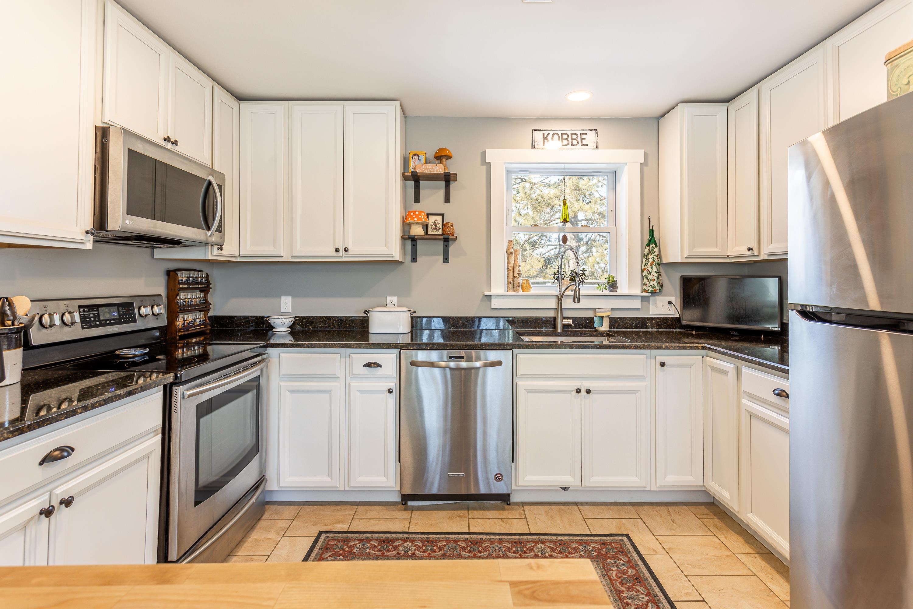 3247 West Proctor Road Rutland Town, VT 05765 - Photo 5 of 38