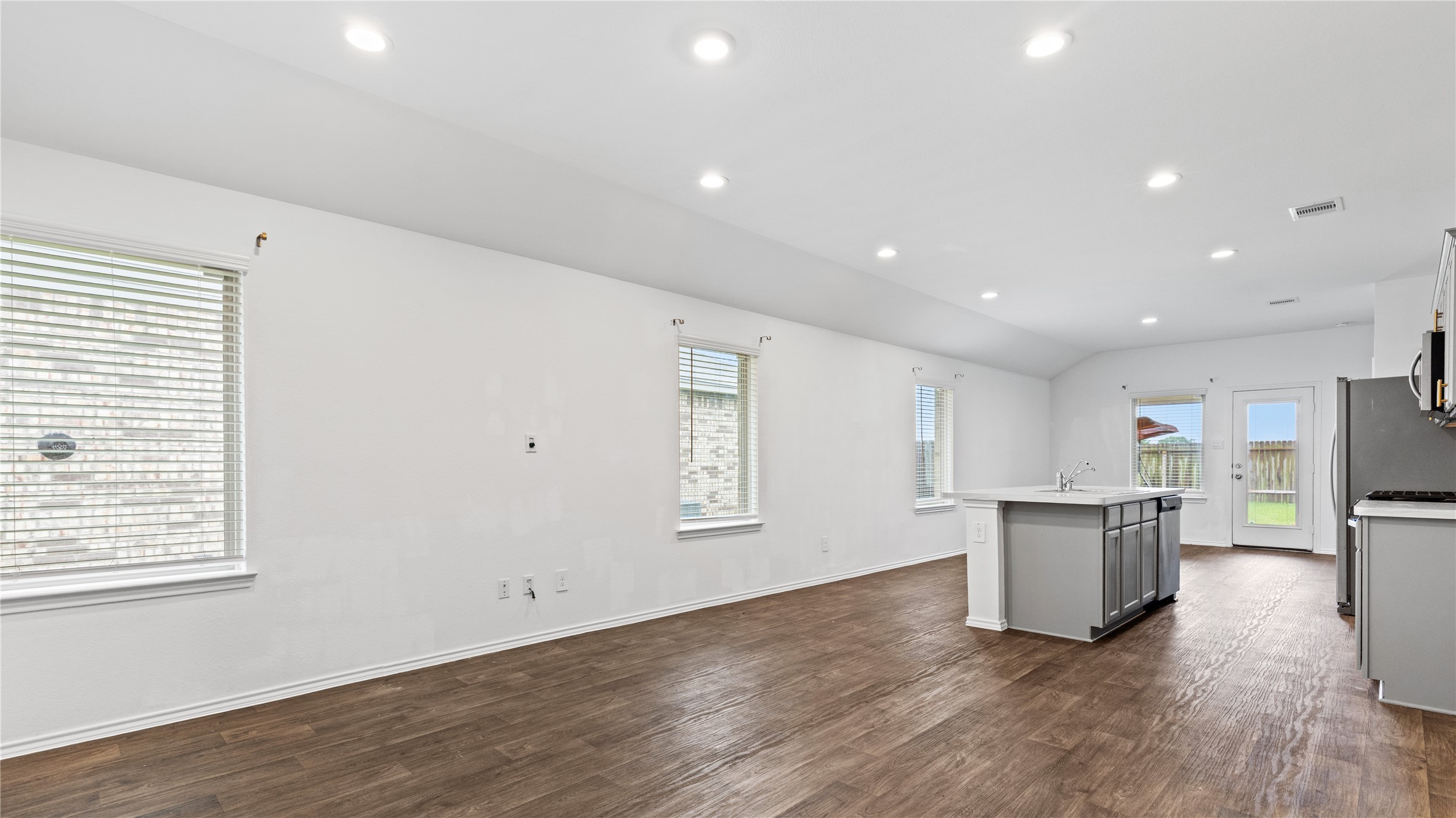 2326 Spruce Clf Lane Spring, TX 77373 - Photo 8 of 24