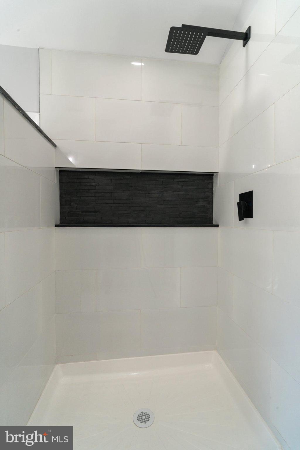 2090 Trevanion Road Taneytown, MD 21787 - Photo 38 of 44 Custom Shower