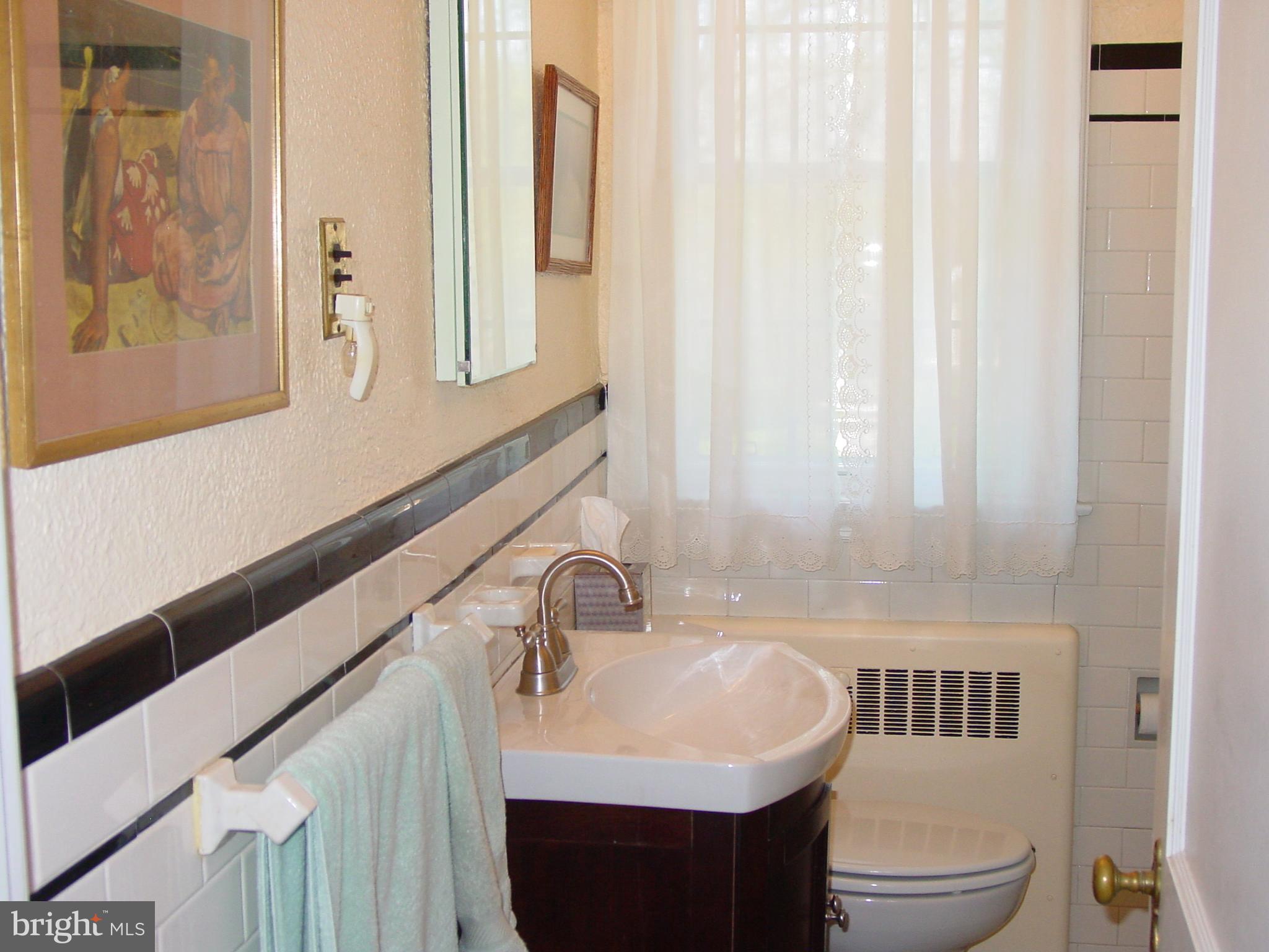 11 Dunkirk Road Baltimore, MD 21212 - Photo 15 of 30 Bathroom