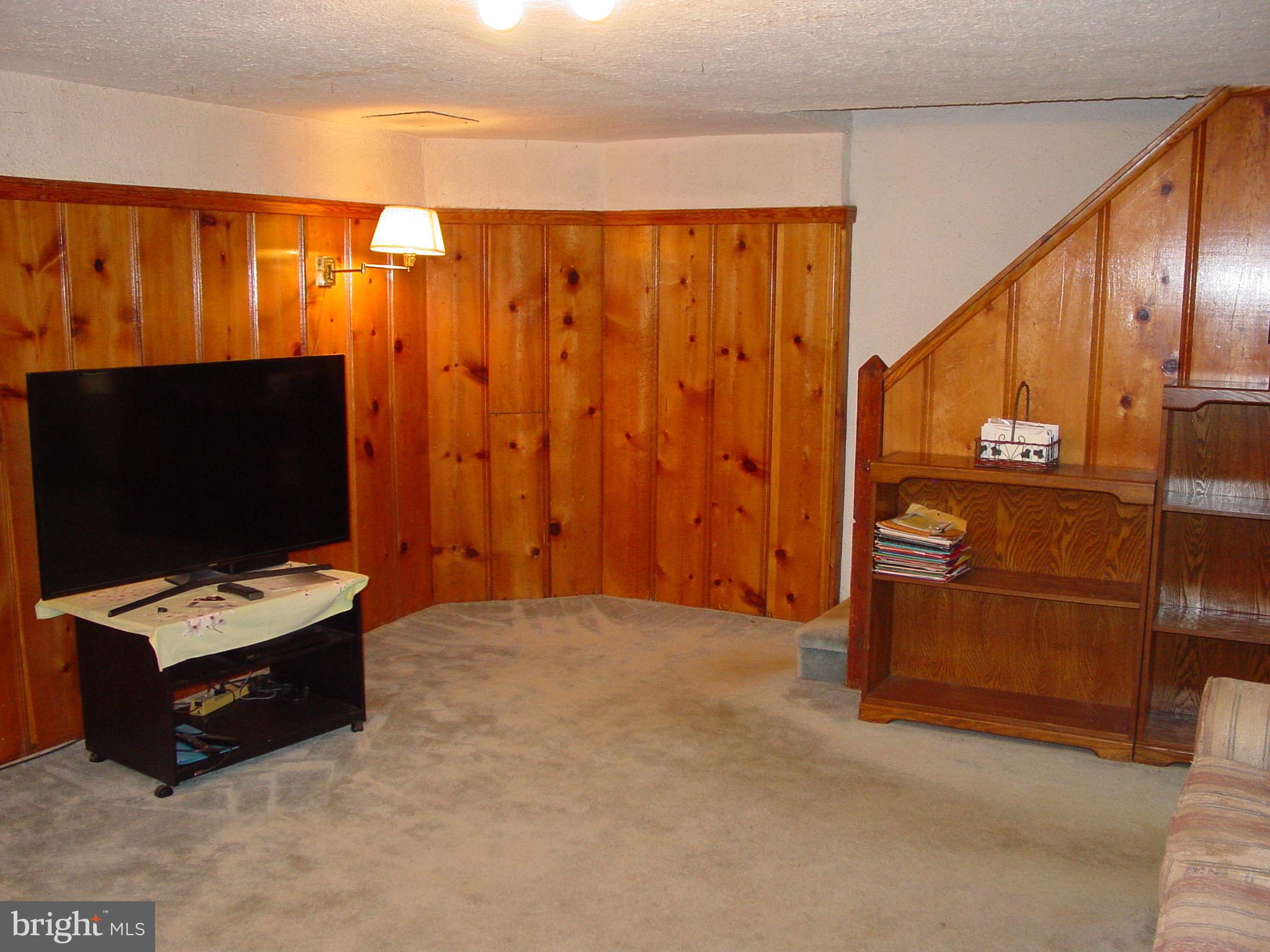 11 Dunkirk Road Baltimore, MD 21212 - Photo 17 of 30 Family Room