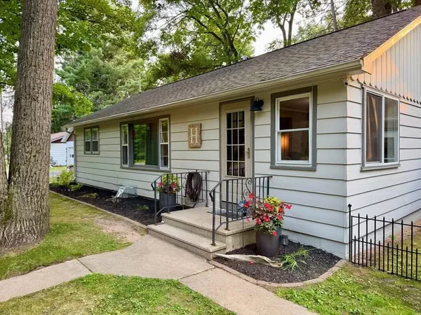 $299,000 | 695 Meta Lake Road, Eagle River, WI 54521