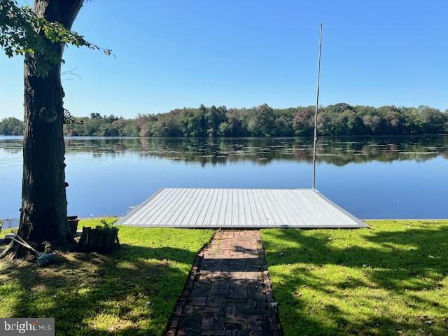 26 Silver Lake Road Clayton, NJ 08312 - Photo 2 of 15 a view of a lake with a park