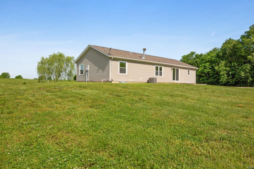 5706 G Road Waterloo, IL 62298 - Photo 32 of 34