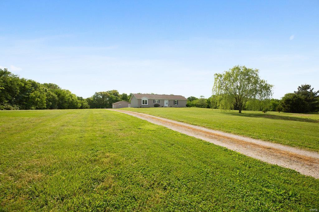 5706 G Road Waterloo, IL 62298 - Photo 4 of 34