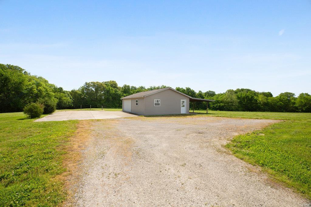 5706 G Road Waterloo, IL 62298 - Photo 6 of 34