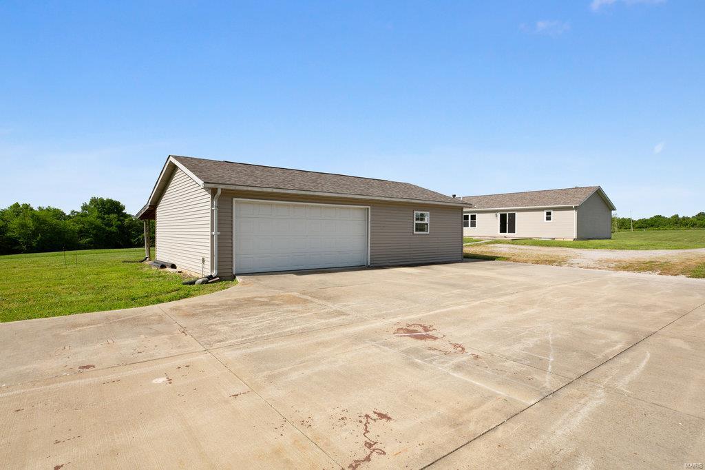 5706 G Road Waterloo, IL 62298 - Photo 7 of 34