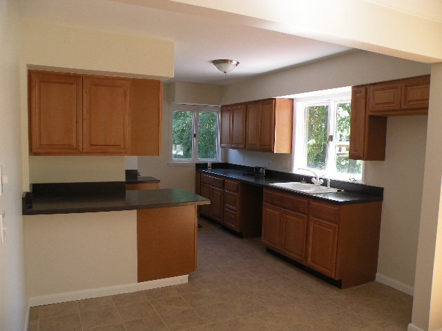 1612 Krouse Road Owosso, MI 48867 - Photo 5 of 20 31298951-4.JPG