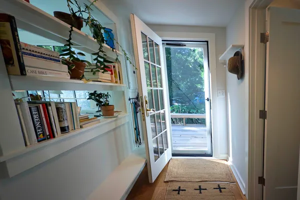 $1,200,000 | 31 N Road, Chilmark, MA 02535