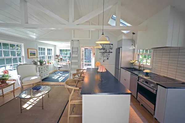 $1,200,000 | 31 N Road, Chilmark, MA 02535