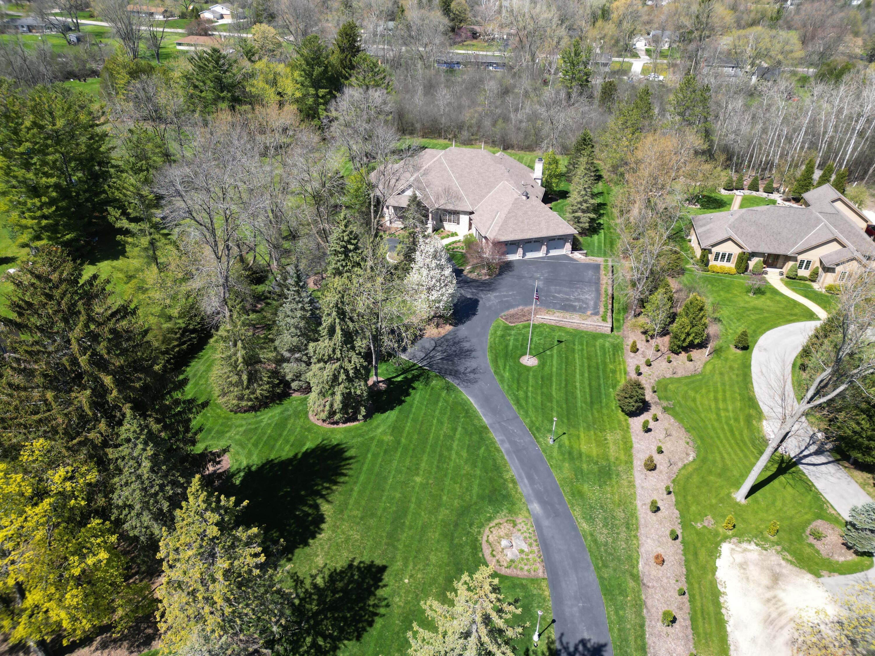 1512 West County Line Road Mequon, WI 53092 - Photo 16 of 69 DJI_0959