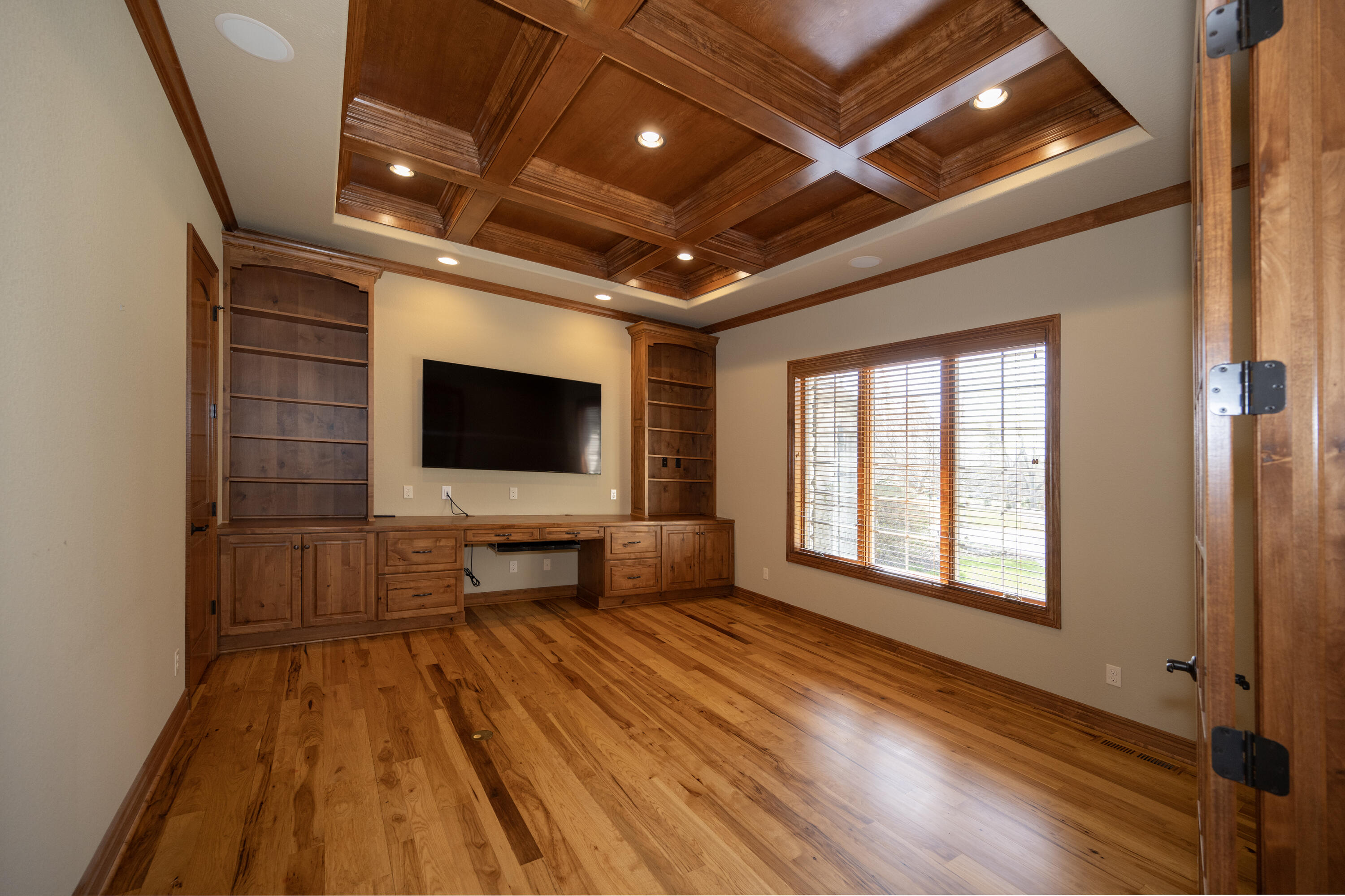 1512 West County Line Road Mequon, WI 53092 - Photo 38 of 69 Office_1
