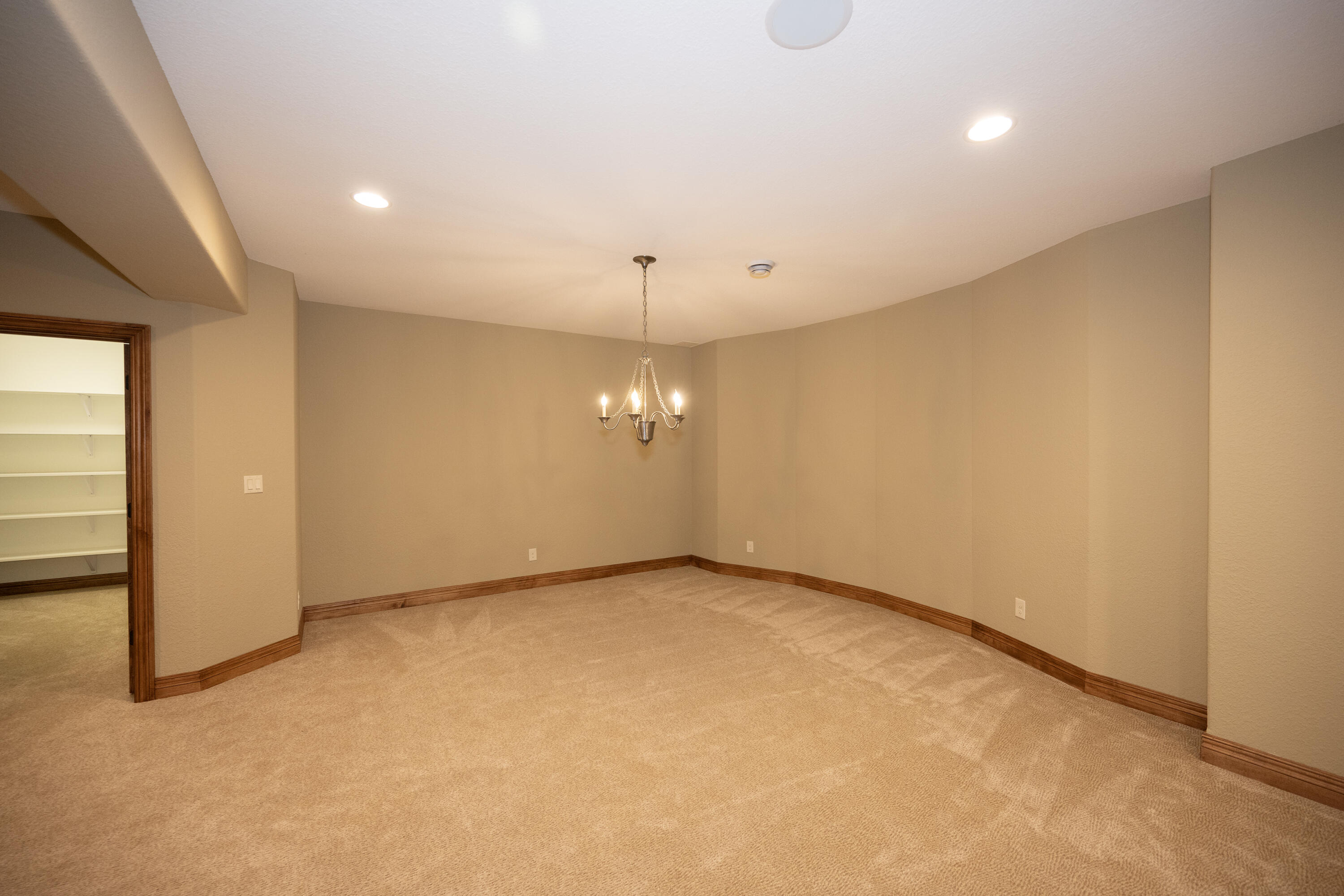 1512 West County Line Road Mequon, WI 53092 - Photo 60 of 69 LL Lounge