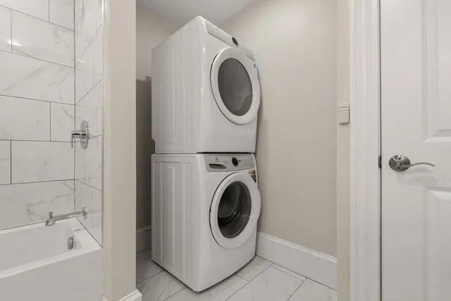 $795,000 | 144 Highland Avenue, Unit 1, Somerville, MA 02143