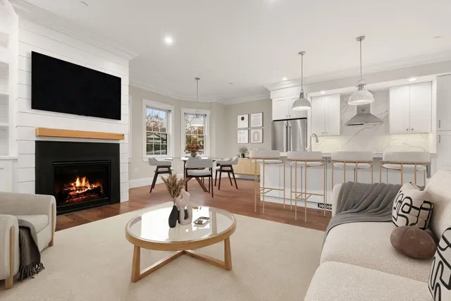 $795,000 | 144 Highland Avenue, Unit 1, Somerville, MA 02143