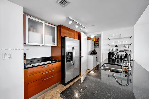 $4,000 | 1830 South Ocean Drive, Unit 1707, Hallandale Beach, FL 33009