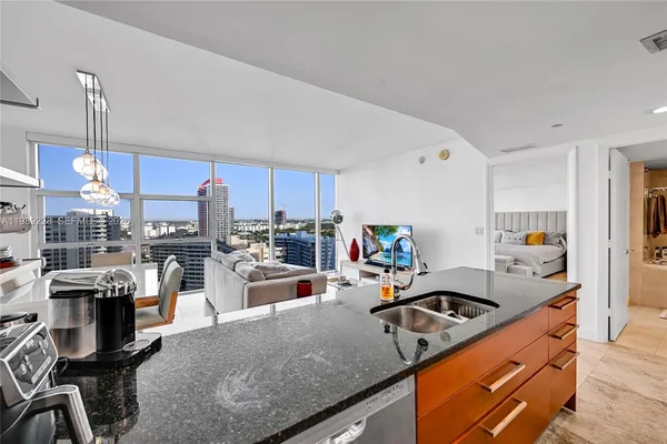 $4,000 | 1830 South Ocean Drive, Unit 1707, Hallandale Beach, FL 33009