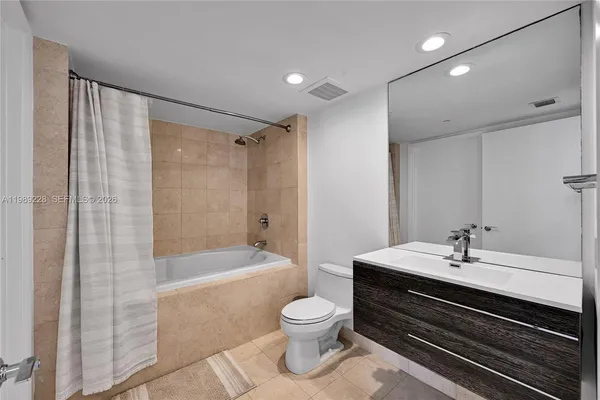 $4,000 | 1830 South Ocean Drive, Unit 1707, Hallandale Beach, FL 33009