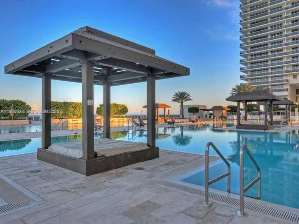 $4,000 | 1830 South Ocean Drive, Unit 1707, Hallandale Beach, FL 33009
