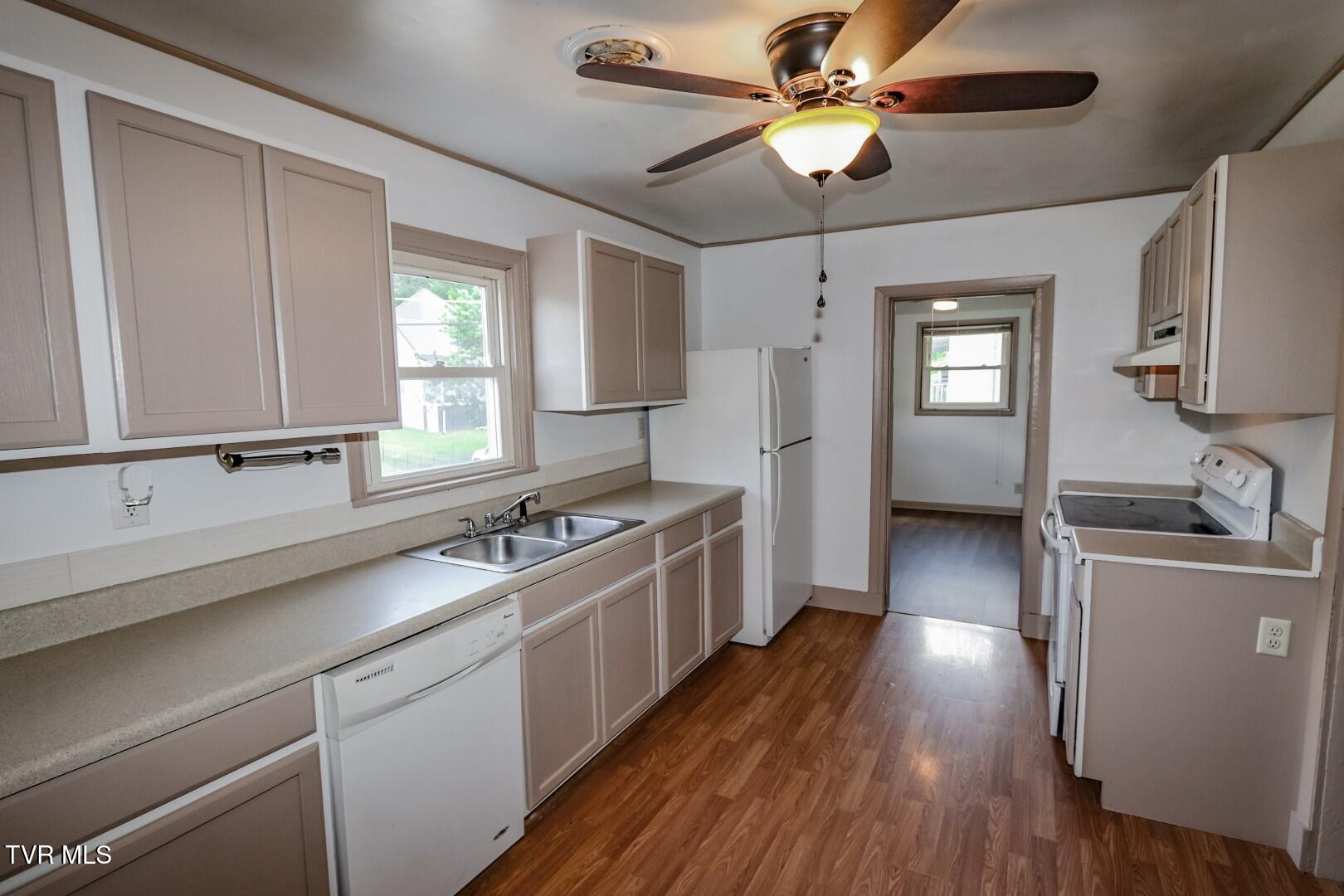 421 Duncan Street Newport, TN 37821 - Photo 37 of 56 33