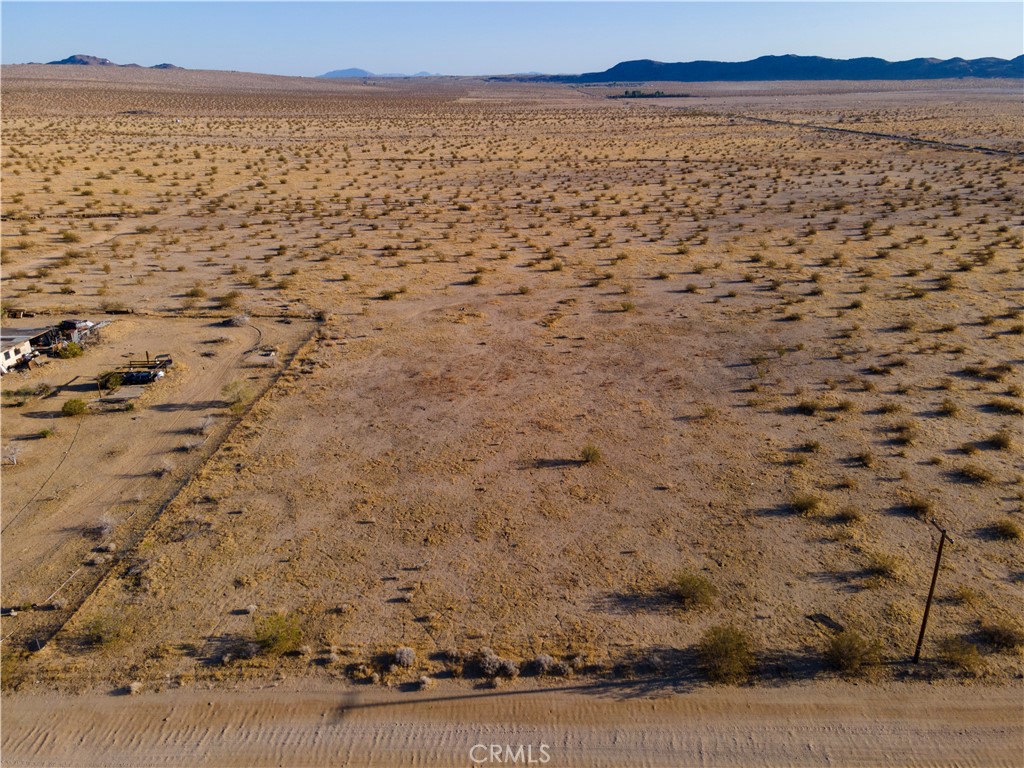 5 Sunflower Road Joshua Tree, CA 92252 - Photo 4 of 15 a view of city with ocean