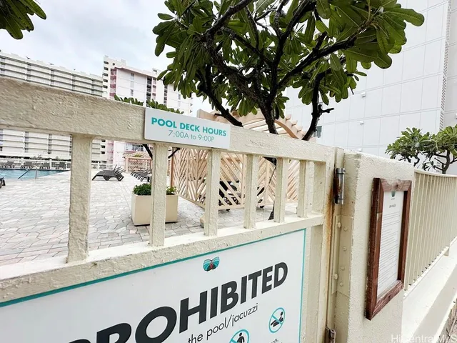 $1,950 | 445 Seaside Avenue, Unit 4204, Honolulu, HI 96815