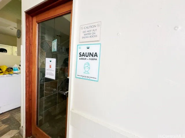 $1,950 | 445 Seaside Avenue, Unit 4204, Honolulu, HI 96815