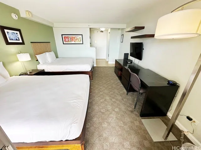 $1,950 | 445 Seaside Avenue, Unit 4204, Honolulu, HI 96815