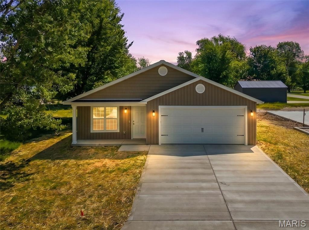 256 Walnut Street Hawk Point, MO 63349 - Photo 1 of 35