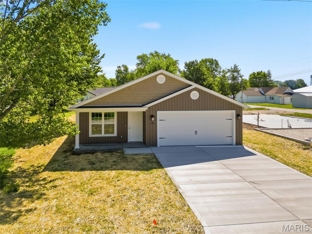 256 Walnut Street Hawk Point, MO 63349 - Photo 3 of 35