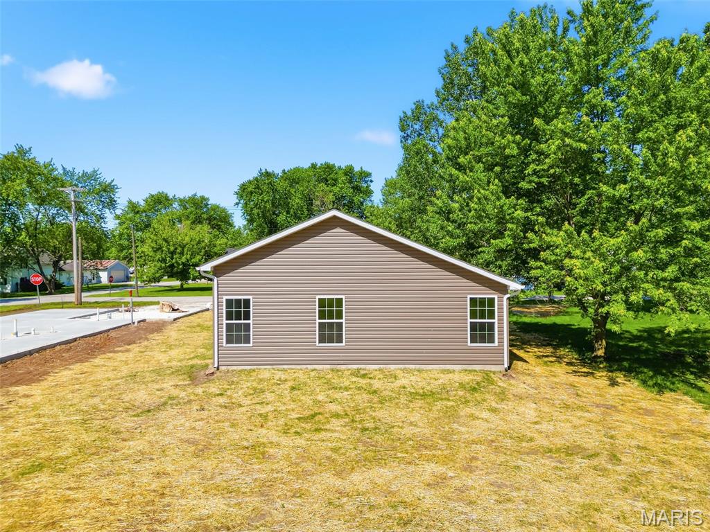 256 Walnut Street Hawk Point, MO 63349 - Photo 32 of 35
