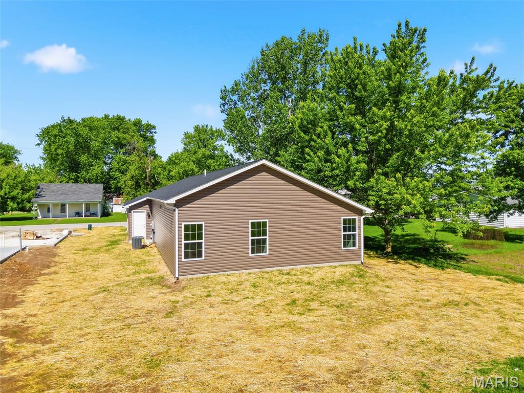256 Walnut Street Hawk Point, MO 63349 - Photo 33 of 35