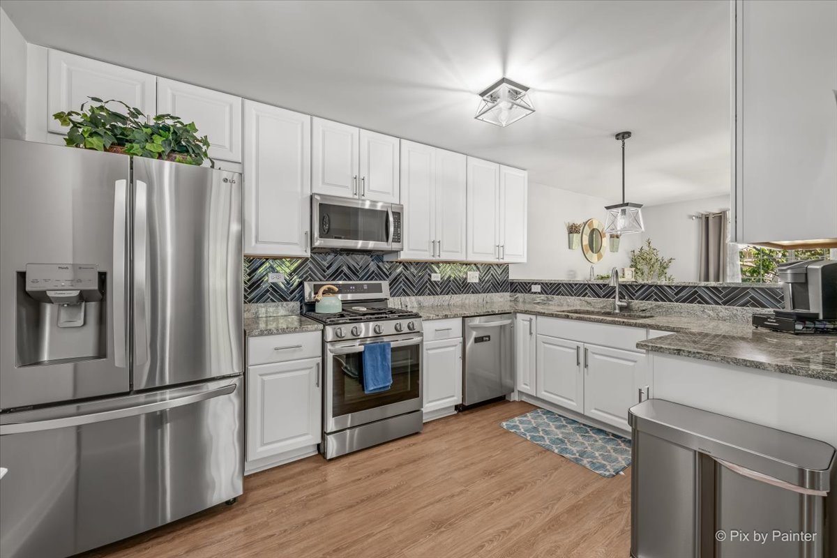 2433 Daybreak Court, Unit 2433 Elgin, IL 60123 - Photo 8 of 37
