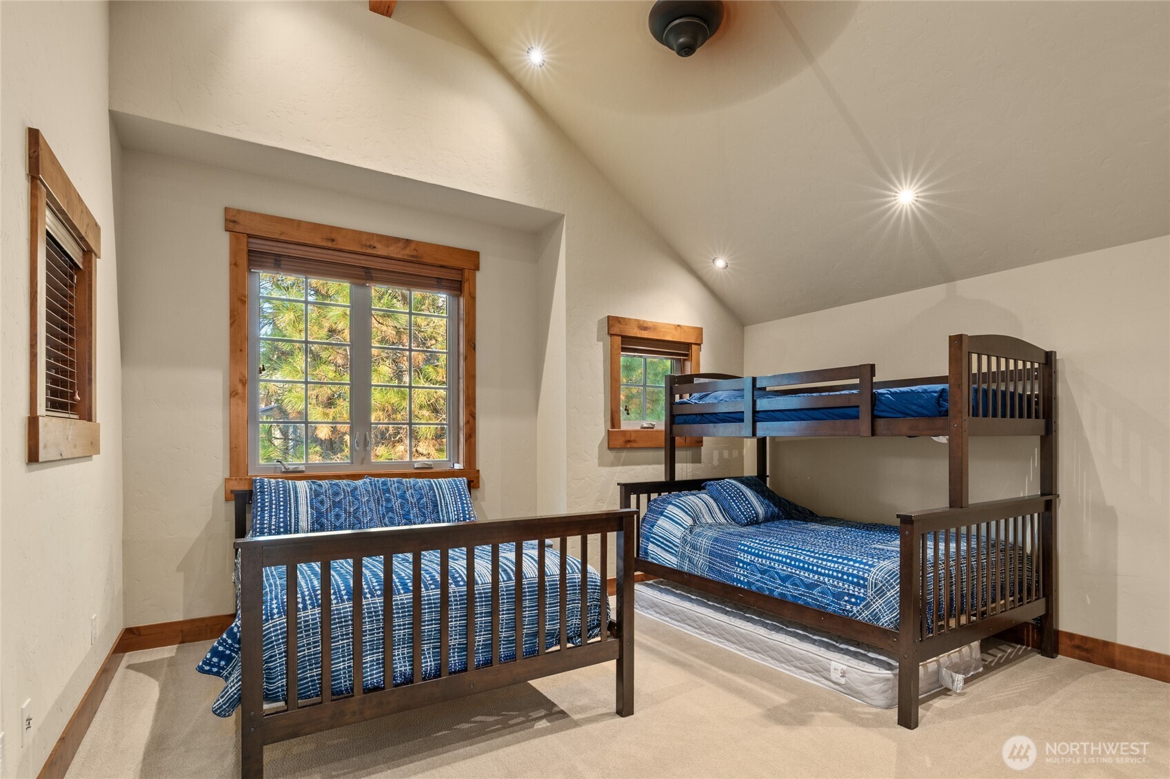 223 Cake Cle Elum, WA 98922 - Photo 21 of 33 a bedroom with furniture and window