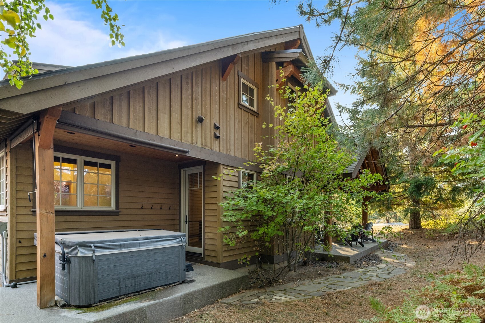 223 Cake Cle Elum, WA 98922 - Photo 26 of 33 a front view of a house with a yard