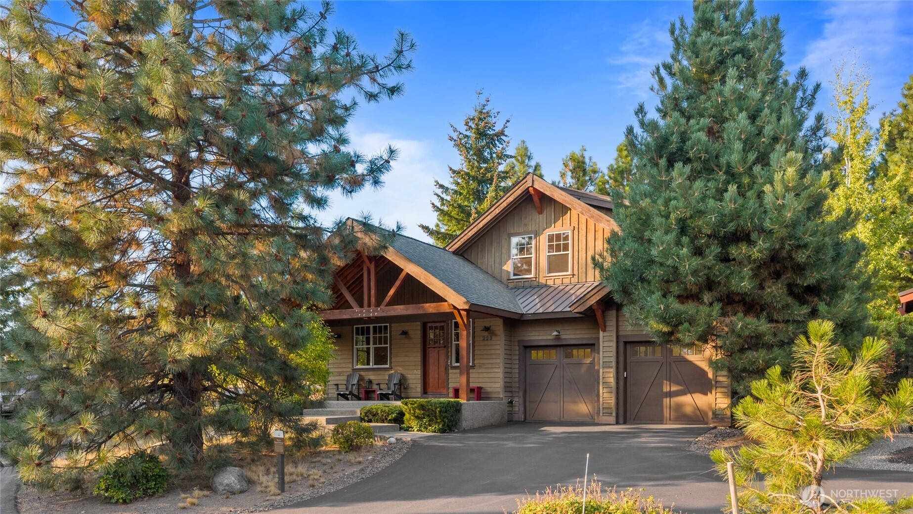 223 Cake Cle Elum, WA 98922 - Photo 33 of 33 a front view of a house with garden